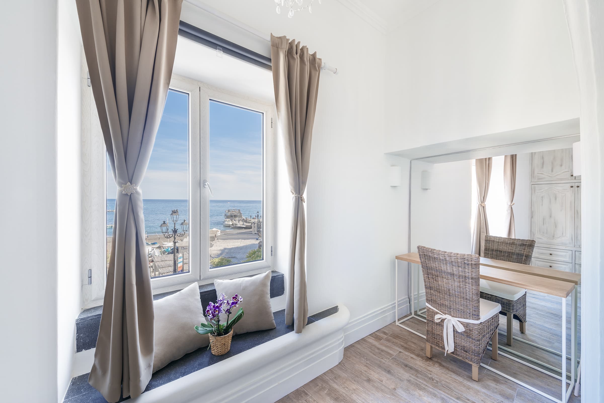 Holiday in Amalfi Coast - Ville e Appartamenti nelle più belle località della Costiera -